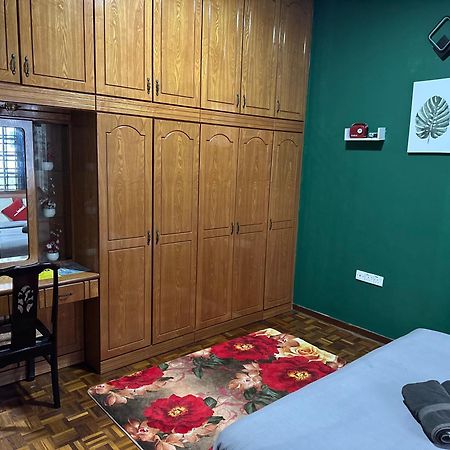ホテル 100 Oastel Coliving タナ・ラタ エクステリア 写真