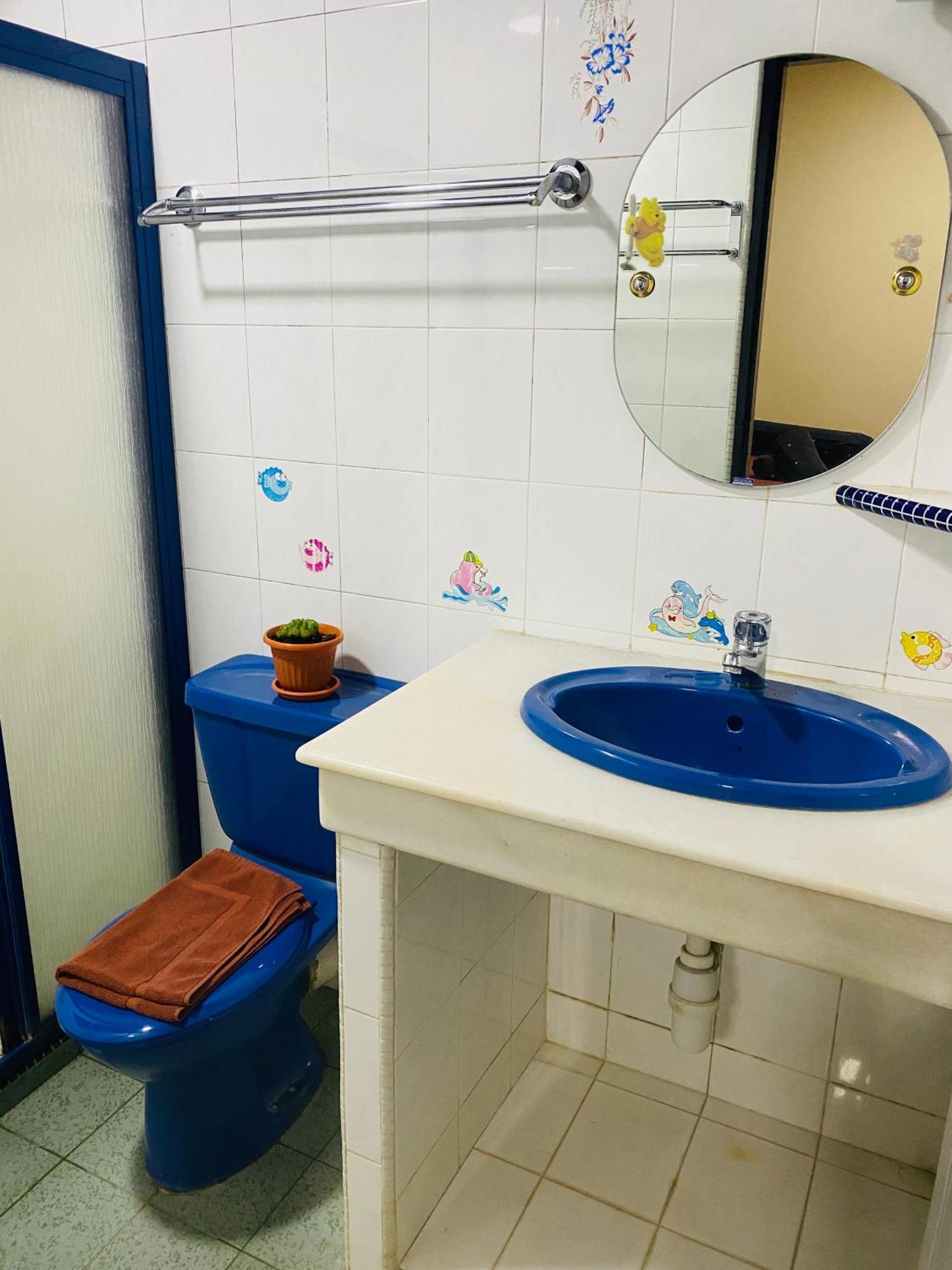 ホテル 100 Oastel Coliving タナ・ラタ 部屋 写真